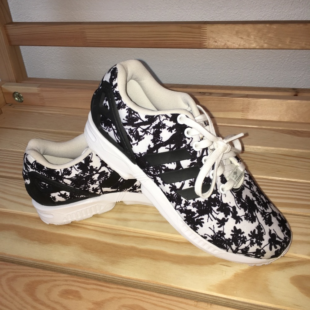 Adidas flower torsion